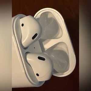 AirPods
